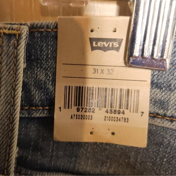 Levi's New Womens Ribcage Bell Distressed Light Wash Denim Jeans 31x32 - Picture 8 of 10